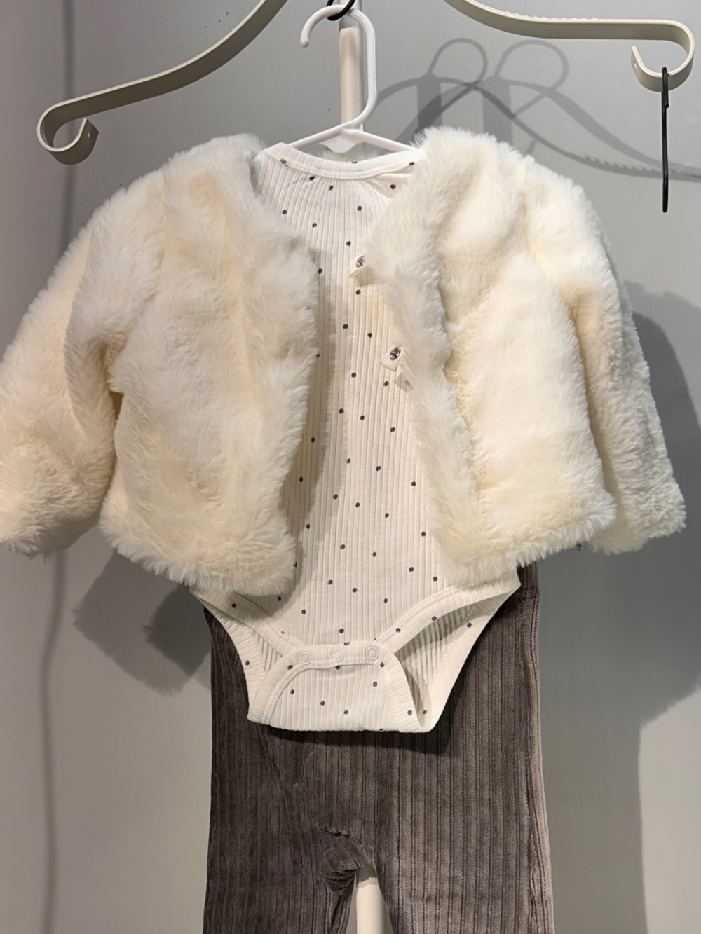 NWOT, RZ by Rachel Zoe, 4 pc Outfit, size 12 mths (A18)